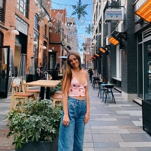 Meet your Posher, Emalia